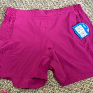 Women’s Columbia shorts new with tag pink size 1x